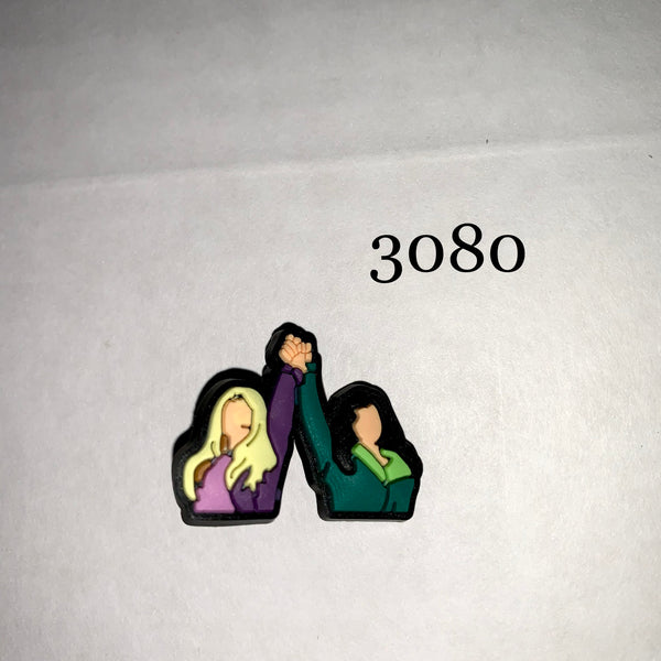 3080- Lizzie & Isabella